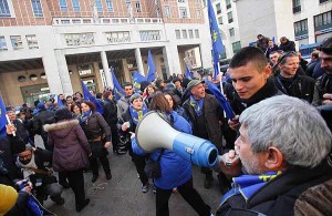 MILANO - PIAZZA AFFARI - PROTESTA PASTORI SARDI