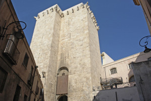 Cagliari_burg_elefantenturm