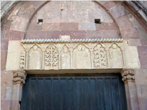 Architrave-di-San-Pietro-di-Bosa-coi-Santi-Pietro_Paolo_Maria_Costantino