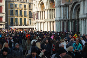 san-marco-folla-carnevale