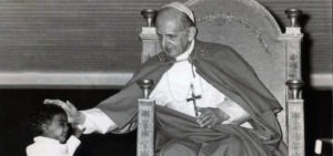 Città del Vaticano 1974 Papa Paolo VI in Aula Nervi incontra i bambini.