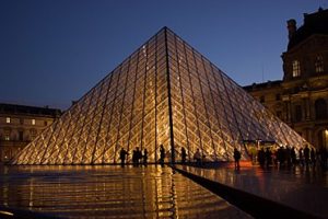 Louvre_Pyramid